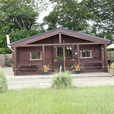 Holiday home Monart Farm *
