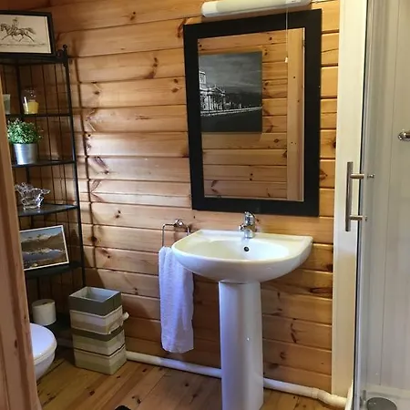 Holiday home Monart Farm *